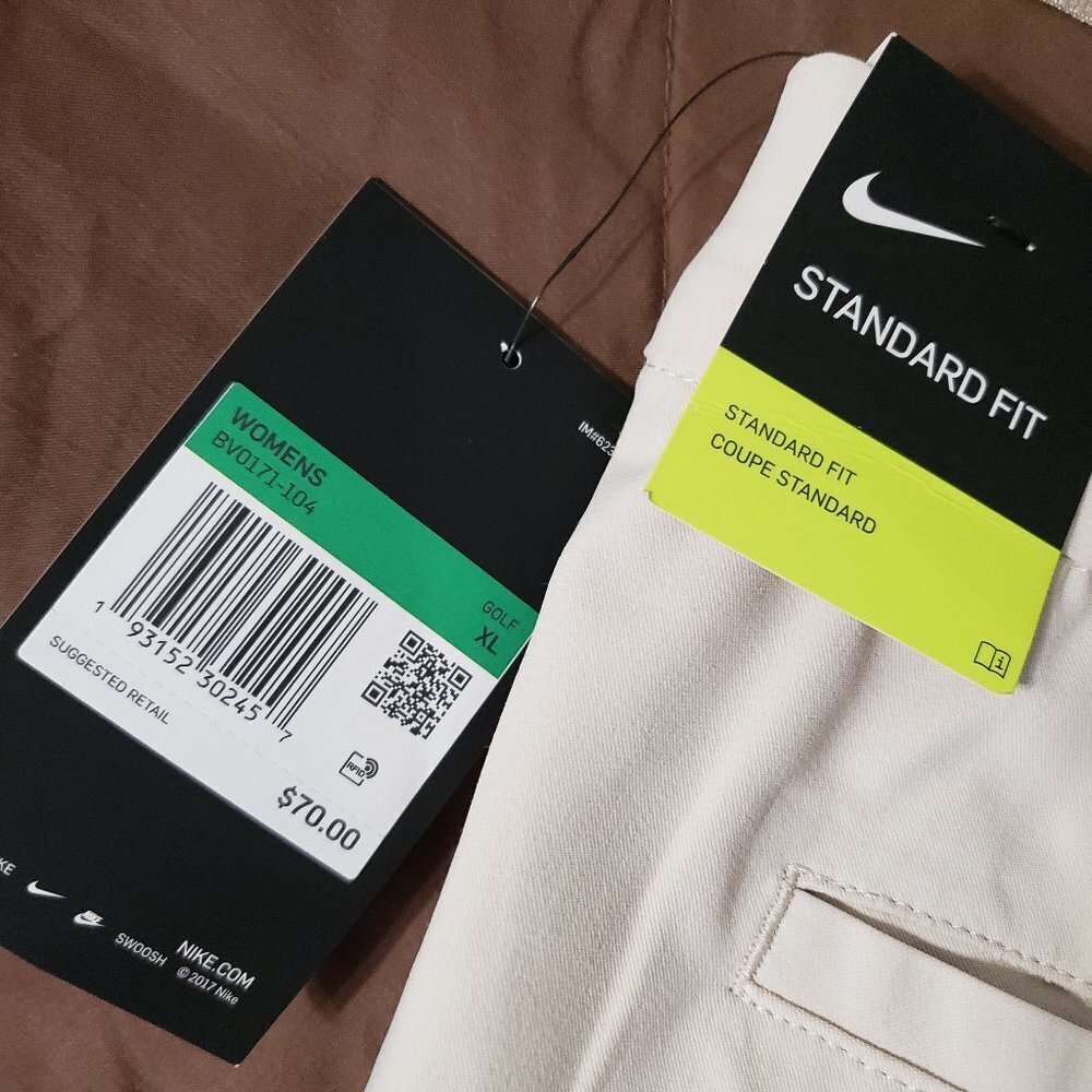 Nike Short - Picture 2 of 6